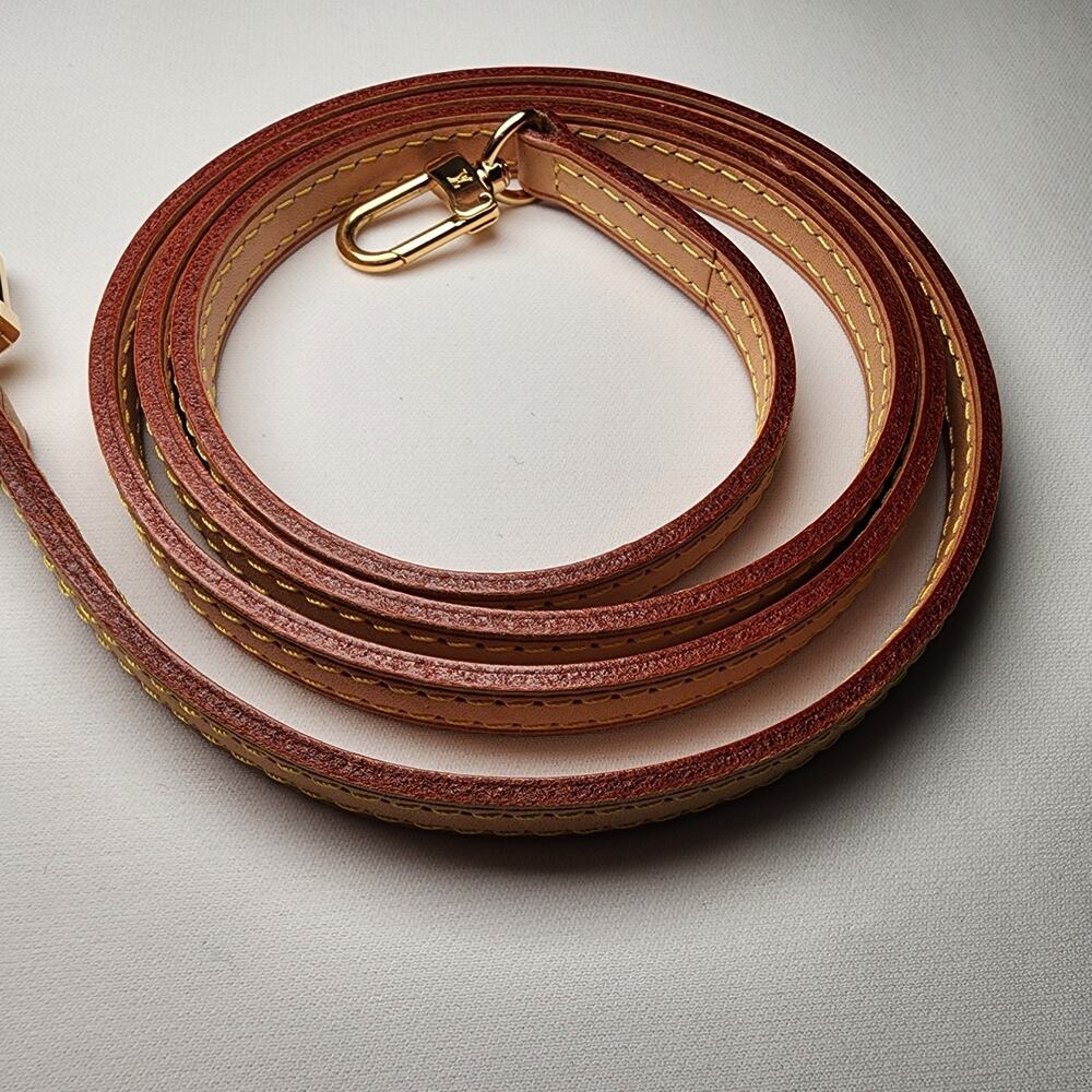 Authentic LOUIS VUITTON Vachetta Leather Shoulder Strap 47.5 x 0.5" Brown